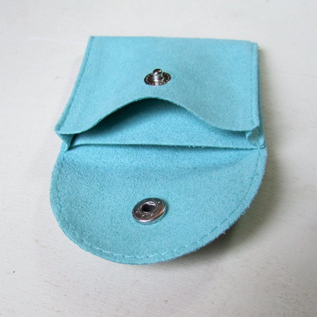 Luxury Faux Suede Snap Jewelry Pouches – Set of 25